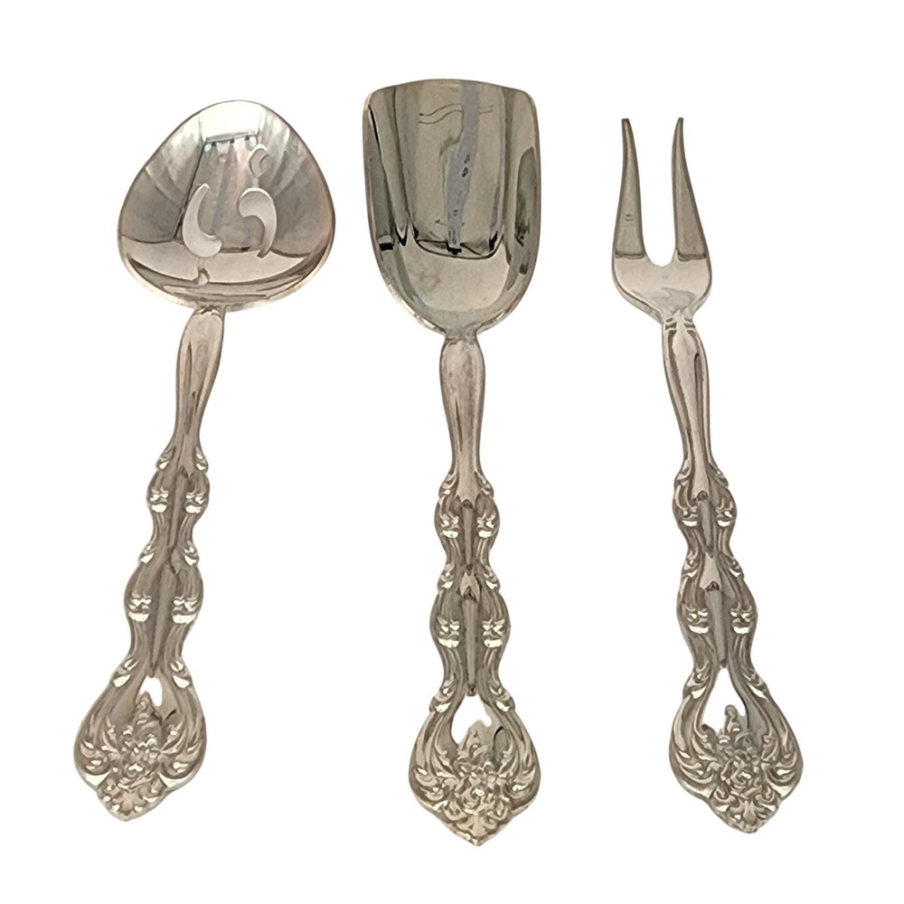 International‎ Silver CompanyServing Set Pierced Spoon Fork Server Interlude Box
